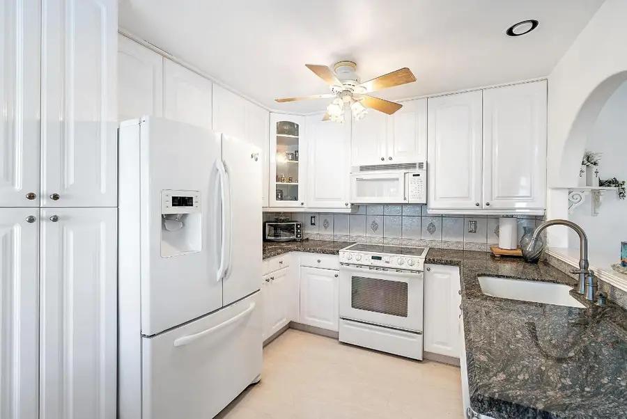 7633 Tahiti Lane #204, Lake Worth, FL 33467 - #3