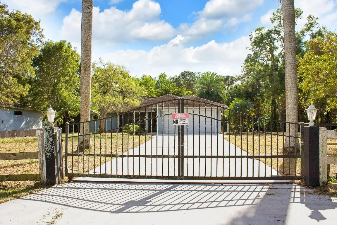 18268 49th Street N, Loxahatchee, FL 33470 - Image #1