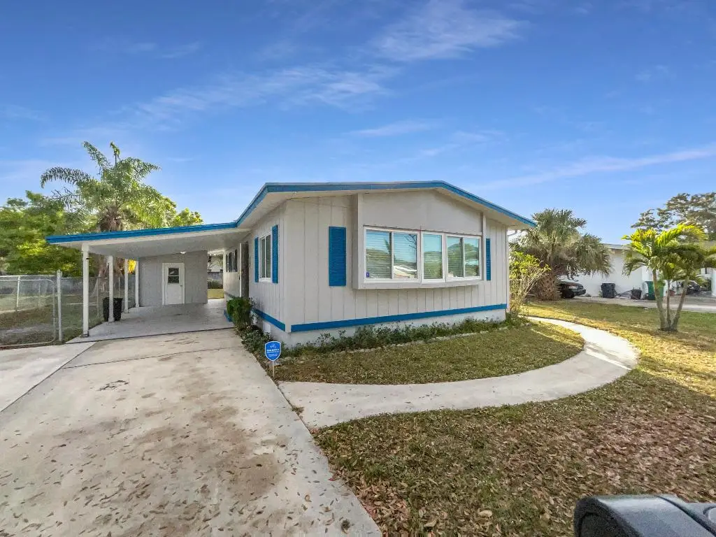409 Coconut Avenue E, Port Saint Lucie, FL 34952 - Image #1