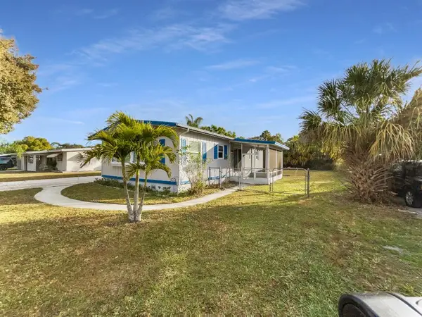 409 Coconut Avenue E, Port St Lucie, FL 34952