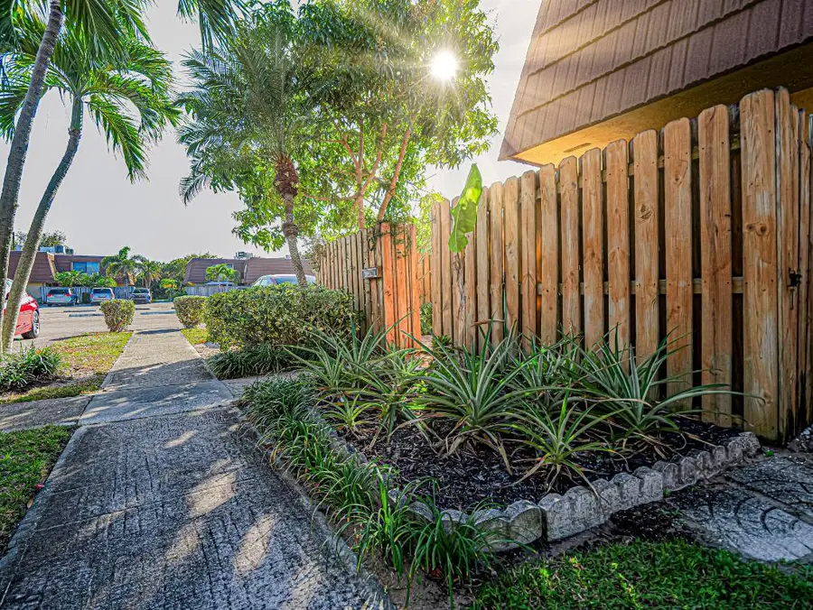 1166 6th Avenue #14c, Vero Beach, FL 32960 - Image #3