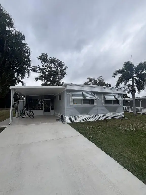 17 Mediterranean Blvd East Boulevard E, Port St Lucie, FL 34952