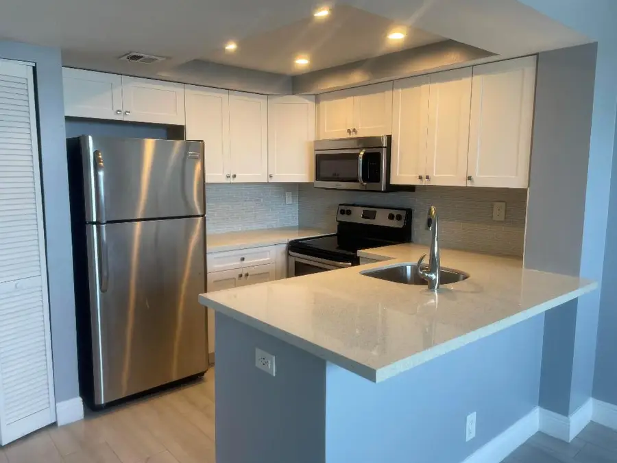 714 Executive Center Drive #24, West Palm Beach, FL 33401 - Image #3