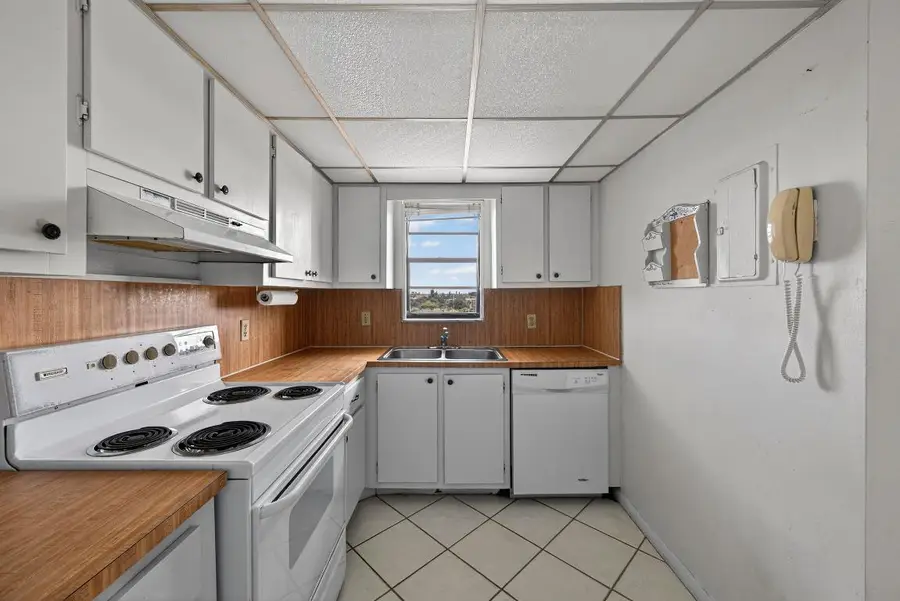 2400 Deer Creek Country Club Boulevard #604-1, Deerfield Beach, FL 33442 - Image #3