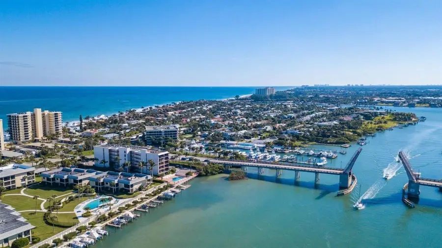 225 Beach Road Road #303, Tequesta, FL 33469 - Image #3