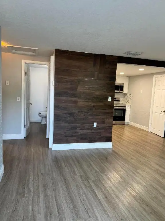 7945 Loomis Street, San Castle, FL 33462 - #2