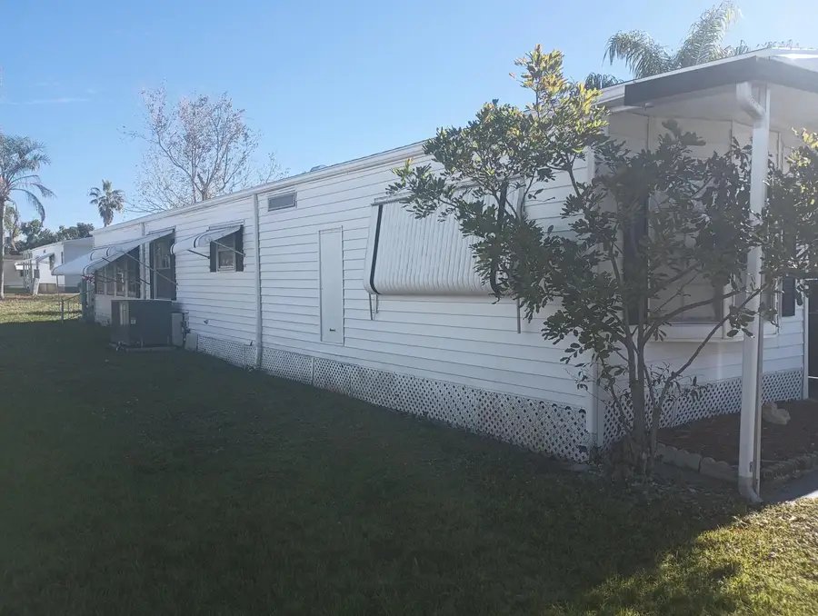 12 Universidad Lane, Port Saint Lucie, FL 34952 - #3