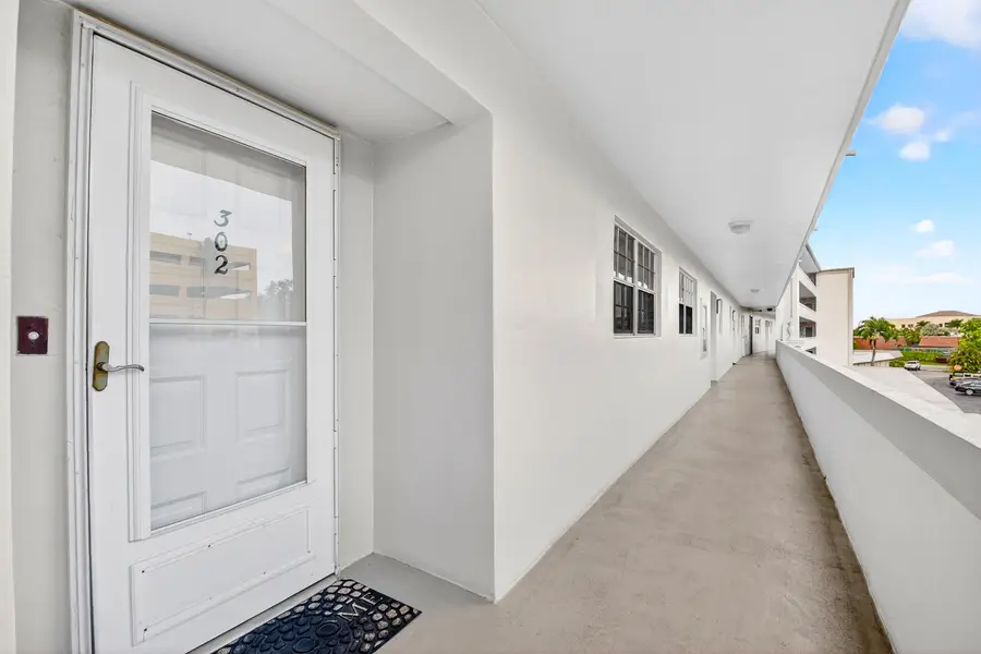 250 John F Kennedy Drive #302, Atlantis, FL 33462 - #2