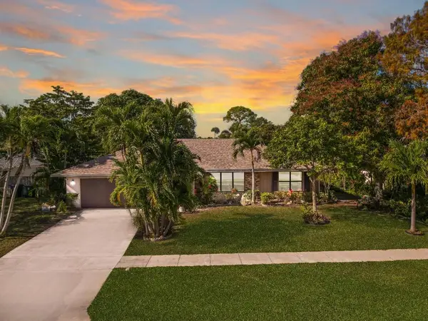 541 Azure Avenue, Wellington, FL 33414