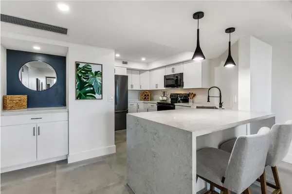 2425 Presidential Way #1101, West Palm Beach, FL 33401