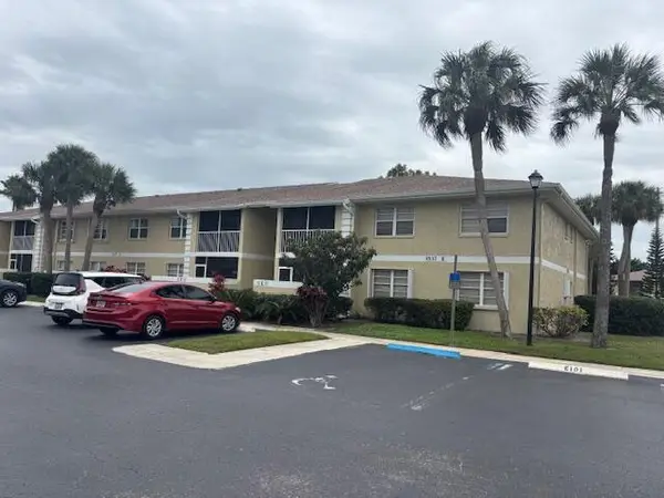 1537 SE Royal Green Circle #202, Port St Lucie, FL 34952