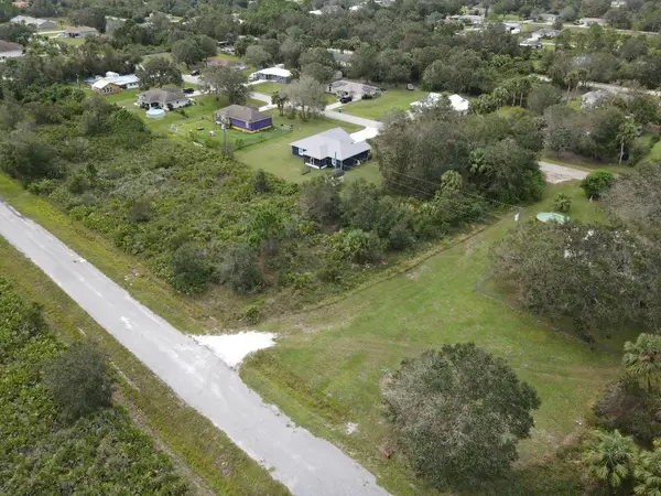 3935 NW 27th Avenue, Okeechobee, FL 34974