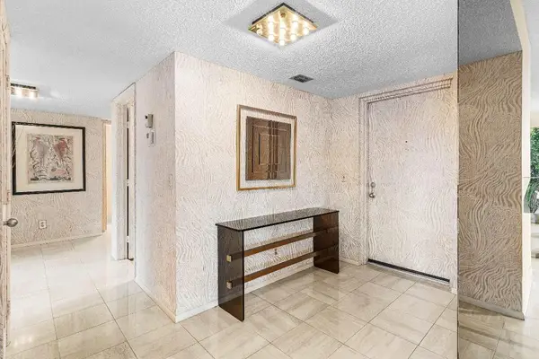 4702 Fountains Drive #408, Lake Worth, FL 33467