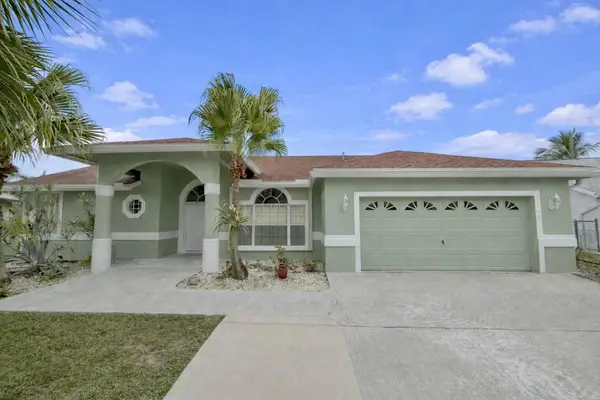 1168 Hatteras Circle, Greenacres, FL 33413