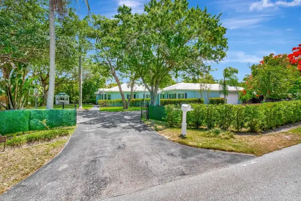 1220 N Swinton Avenue, Delray Beach, FL 33444