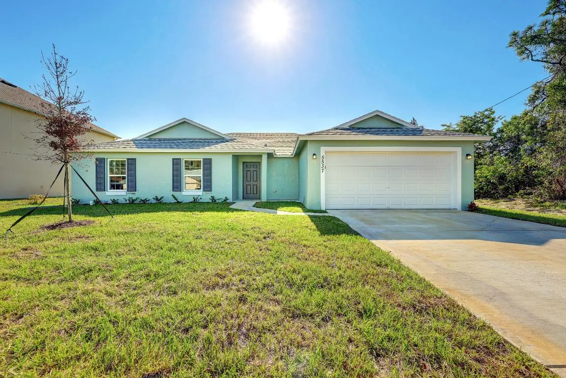 5213 NW W Piper Circle, Port Saint Lucie, FL 34986 - Image #1