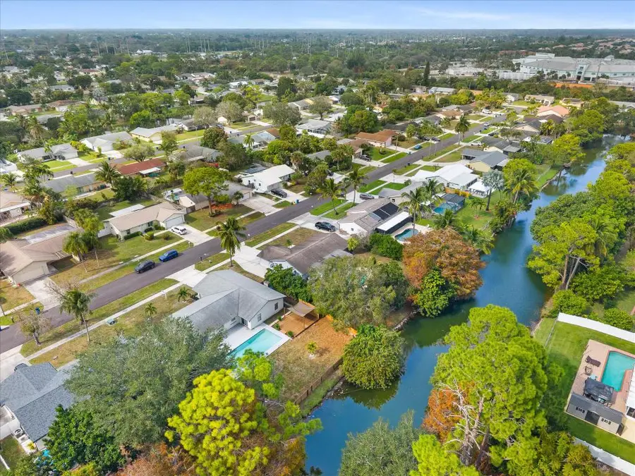 190 Martin Circle, Royal Palm Beach, FL 33411 - Image #3