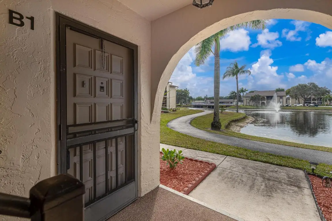 128 Lake Pine Circle #B-1, Greenacres, FL 33463 - Image #1