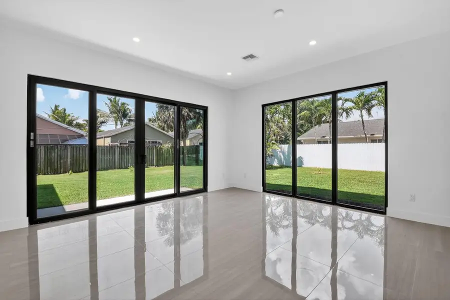 3920 Espan Court, Palm Springs, FL 33461 - Image #2