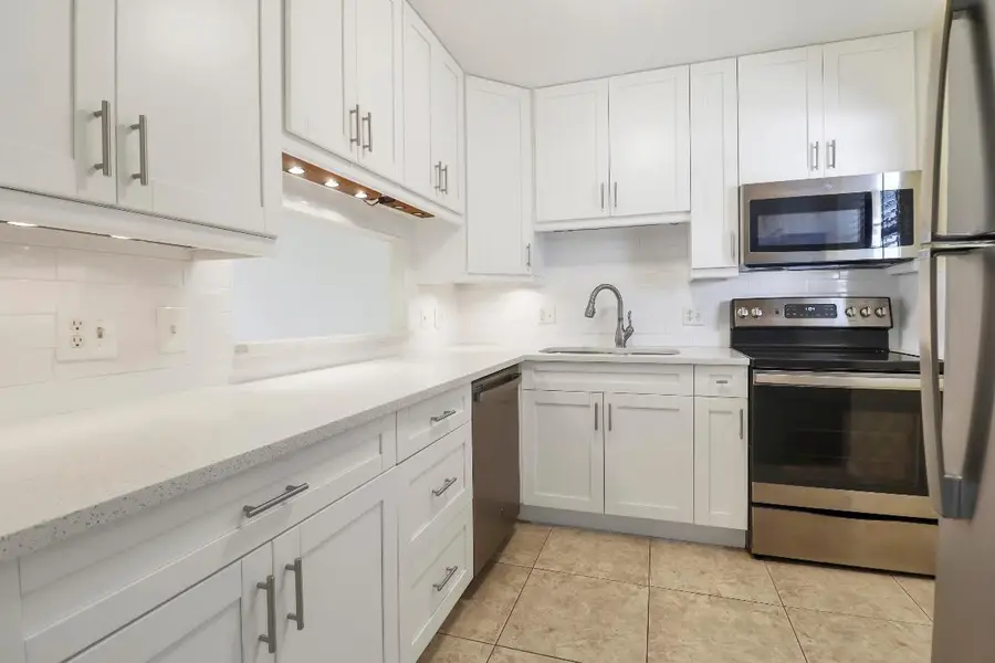 12016 Greenway Circle S #204, Royal Palm Beach, FL 33411 - Image #2