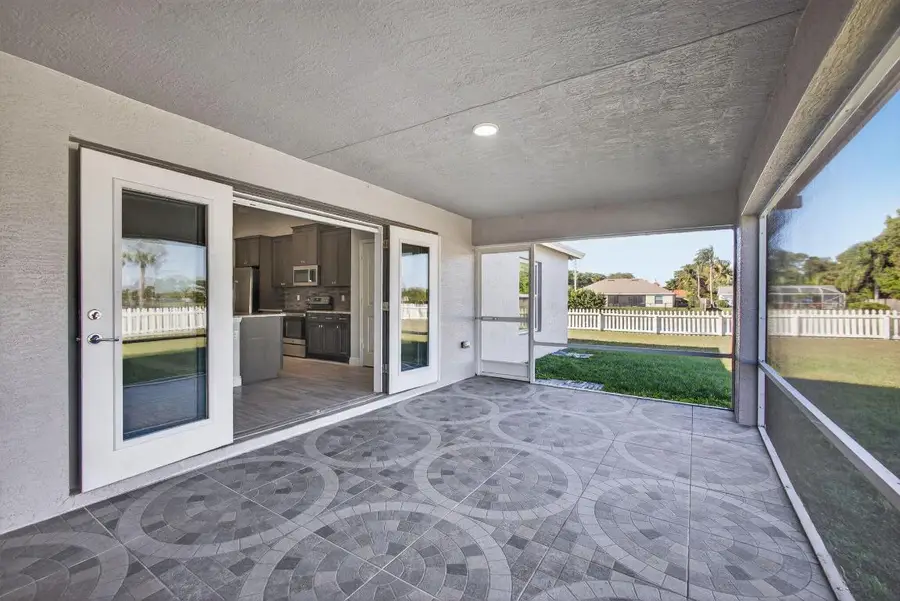 2501 SE Mariposa Avenue, Port Saint Lucie, FL 34952 - Image #2