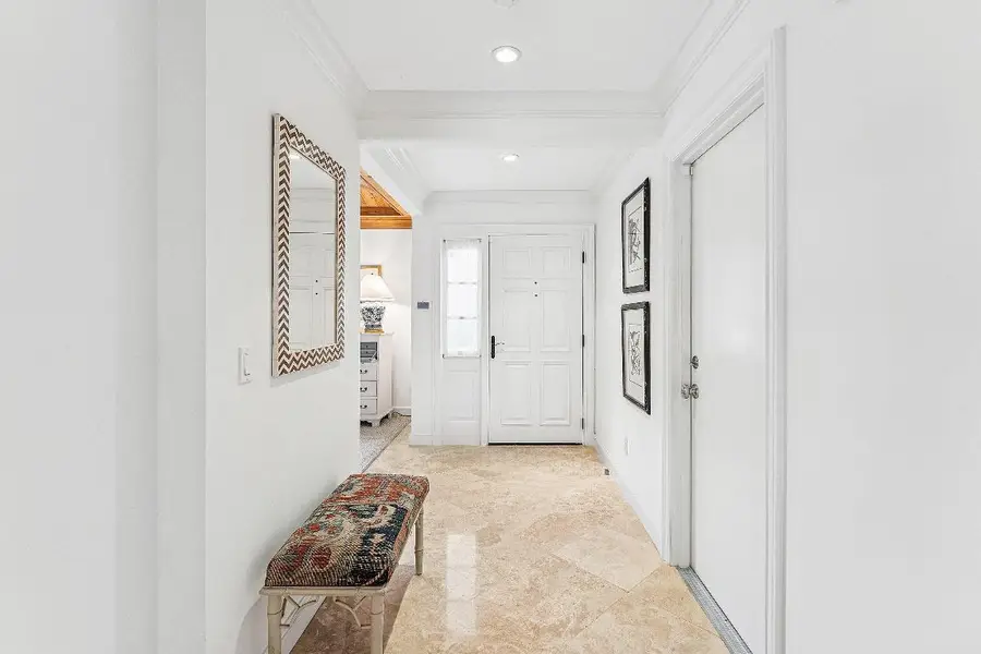 230 Onondaga Avenue, Palm Beach, FL 33480 - Image #2