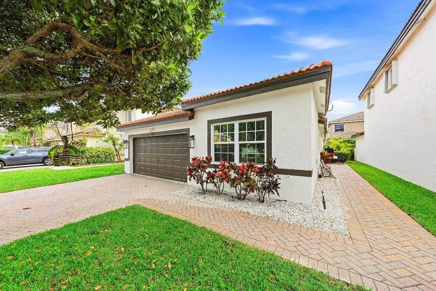 4052 Crescent Creek Place, Coconut Creek, FL 33073 - Image #2