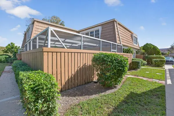 11556 Winchester Drive, Palm Beach Gardens, FL 33410