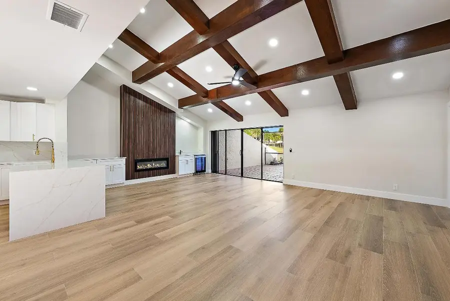 37 Edinburgh Drive, Palm Beach Gardens, FL 33418 - Image #3