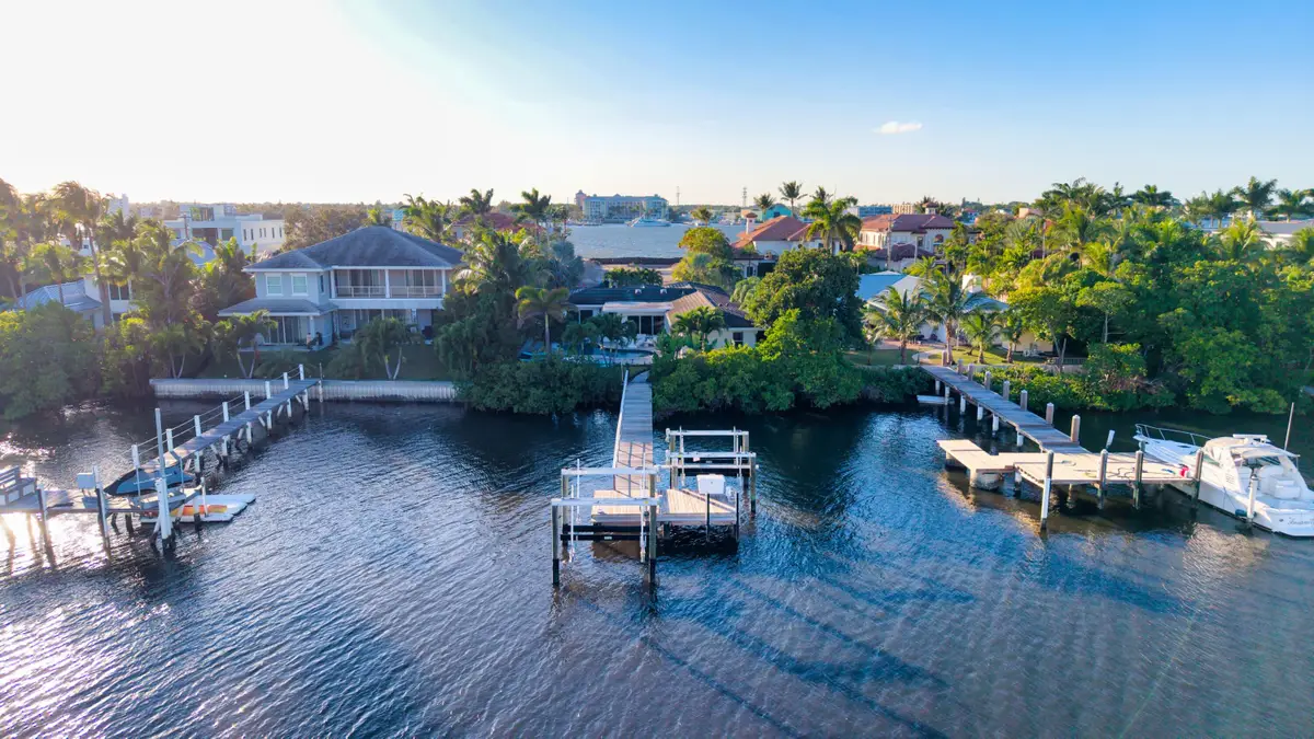 820 N Atlantic Drive, Lantana, FL 33462 - Image #1