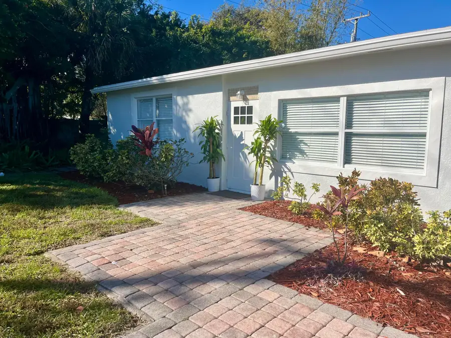 1205 S Lake Drive, Lantana, FL 33462 - #2