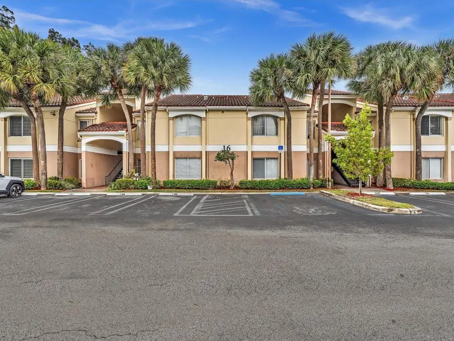 815 W Boynton Beach Boulevard #16-205, Boynton Beach, FL 33426 - Image #2