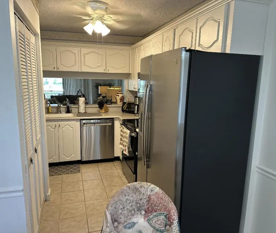 3138 Via Poinciana #114, Lake Worth, FL 33467 - Image #3