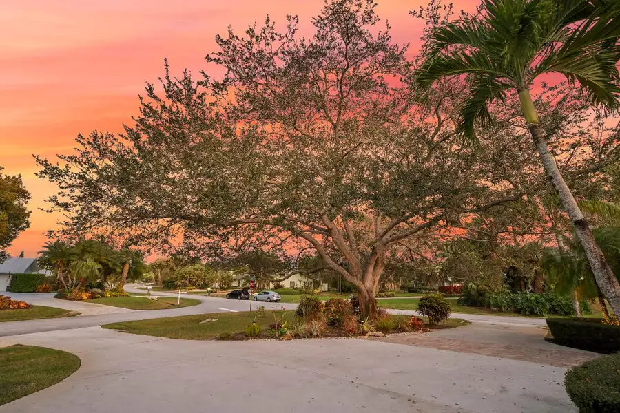 1022 SW Tiburon Way, Palm City, FL 34990 - Image #2