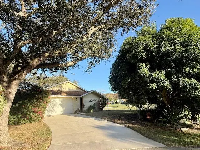 13296 SE Point O Woods Court, Hobe Sound, FL 33455 - Image #2