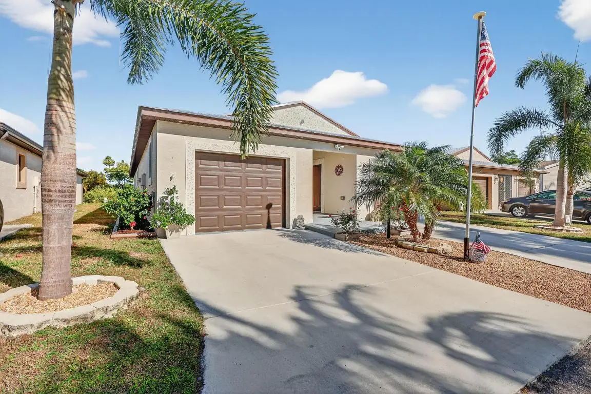 21 Monterey Way, Port Saint Lucie, FL 34952 - Image #1