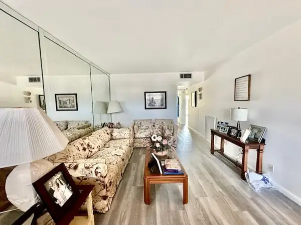 2030 Newcastle B, Boca Raton, FL 33434