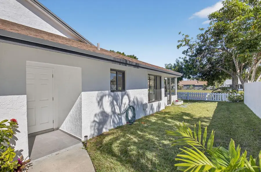 233 SW 28th Avenue, Delray Beach, FL 33445 - Image #3