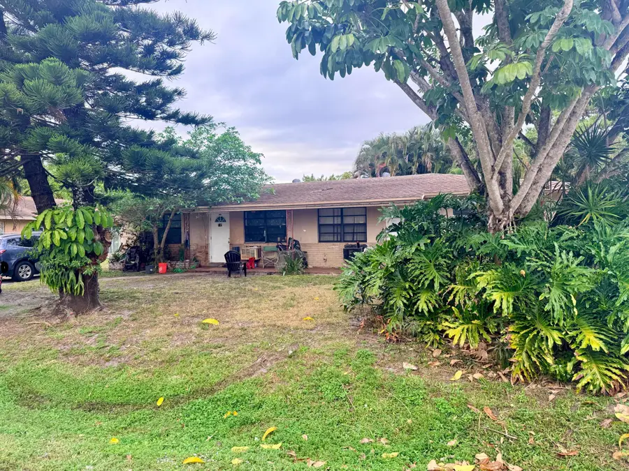 4847 Carver Street, Kenwood Estates, FL 33463 - #2