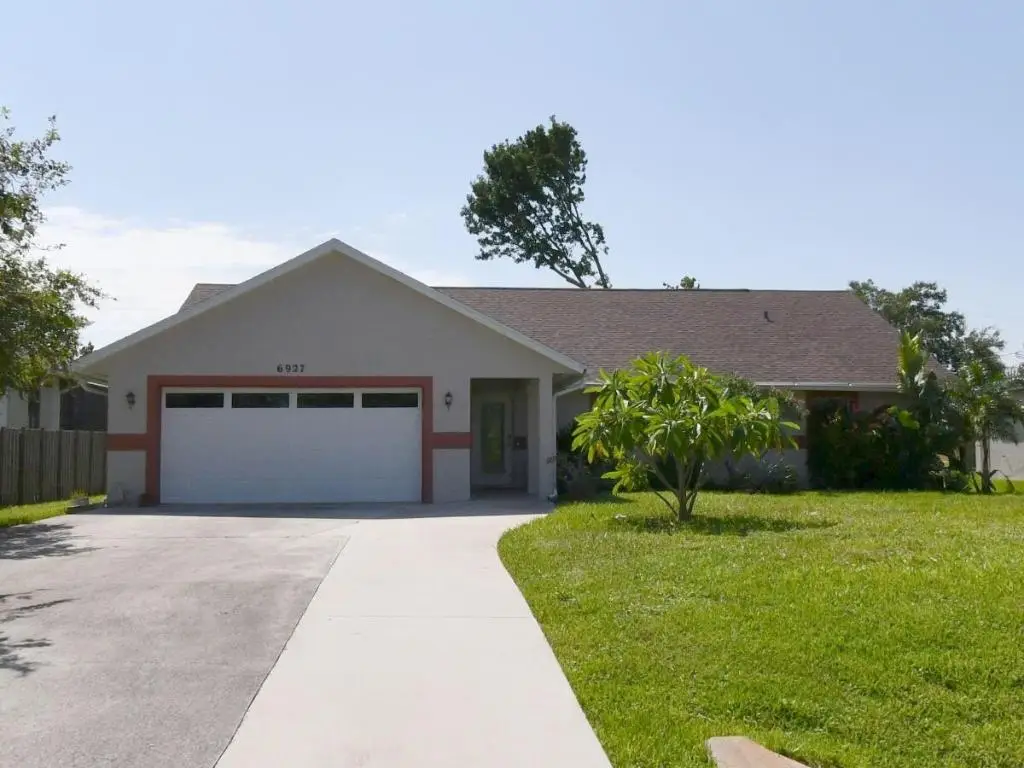 6927 Nw Hershy Circle, Port Saint Lucie, FL 34953 - Image #1