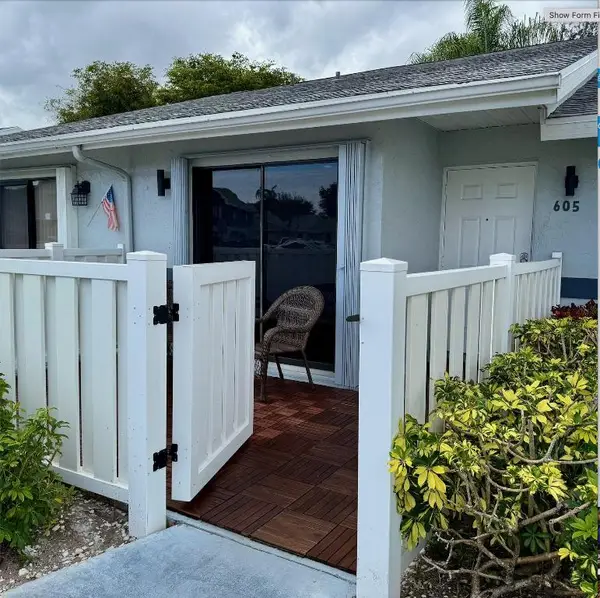 2641 Gately Drive W #605, West Palm Beach, FL 33415