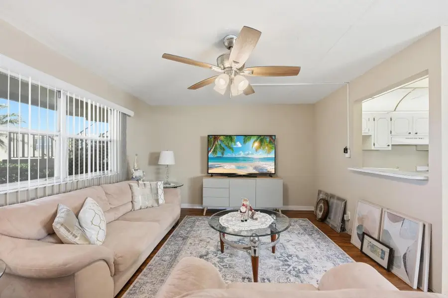 207 Saxony E, Delray Beach, FL 33446 - Image #2