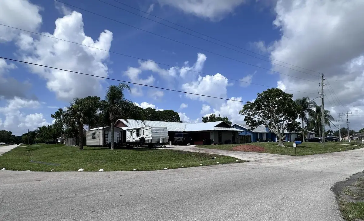 892 SE Atlantus Avenue, Port Saint Lucie, FL 34983 - Image #1