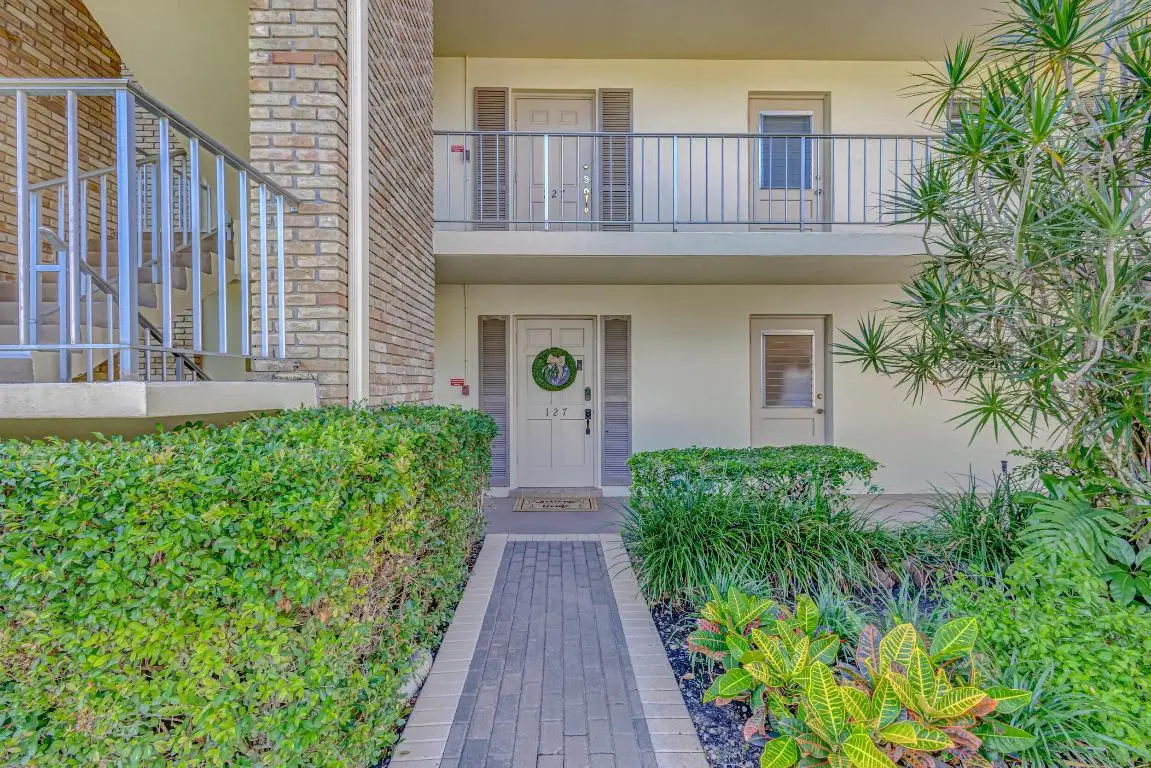 5560 Tamberlane Circle #127, Palm Beach Gardens, FL 33418 - Image #1