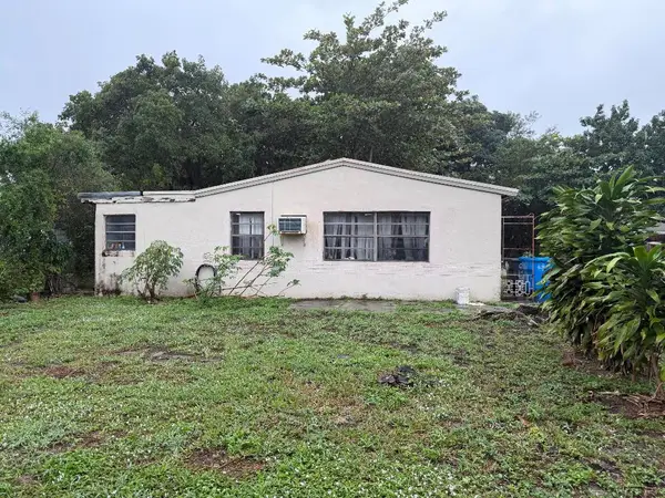 4530 SW 33rd Drive, West Park, FL 33023