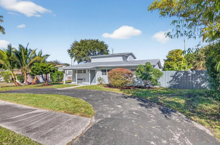 379 NW 23rd Street, Boca Raton, FL 33431 - Image #3