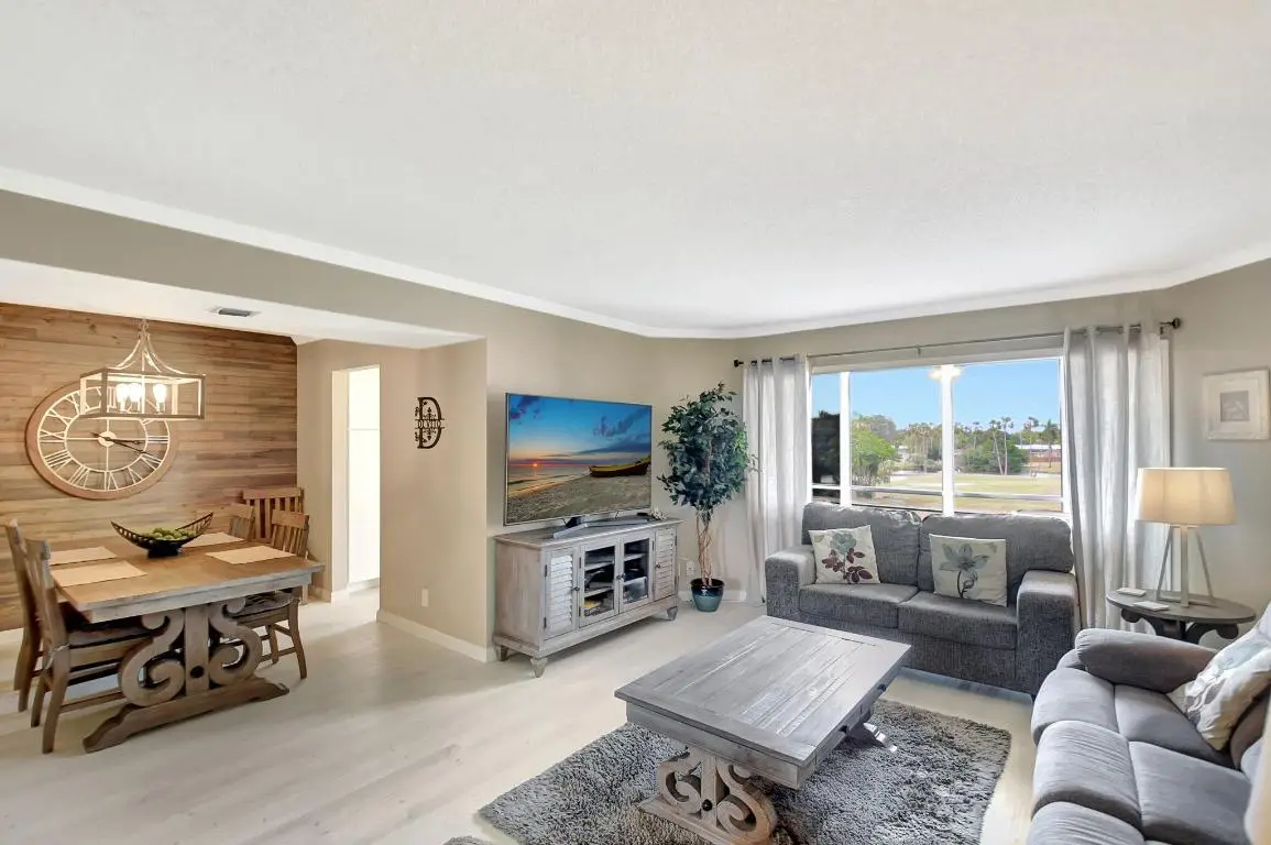 3951 Via Poinciana #415, Lake Worth, FL 33467 - Image #1