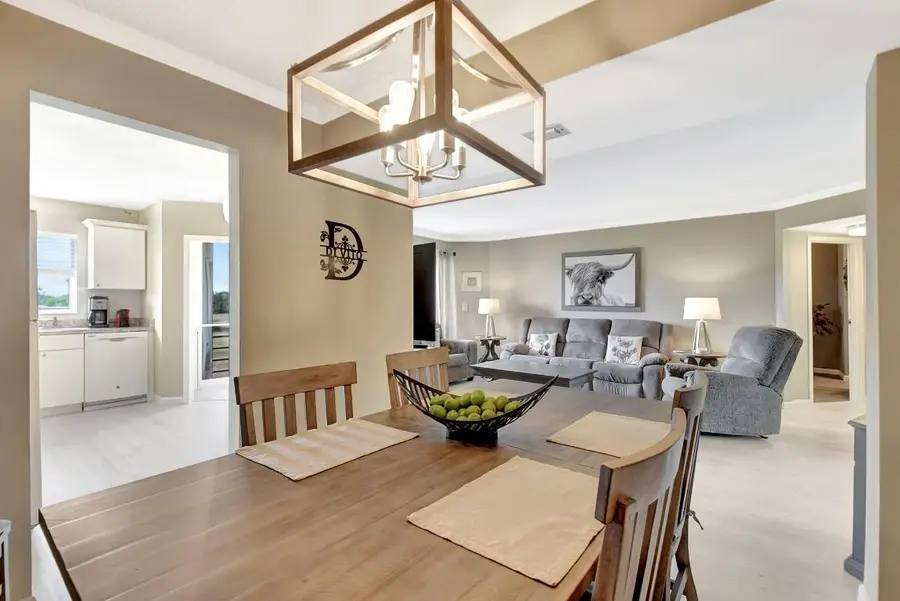 3951 Via Poinciana #415, Lake Worth, FL 33467 - Image #2