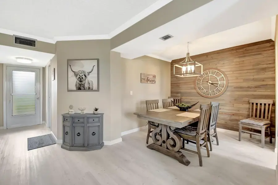 3951 Via Poinciana #415, Lake Worth, FL 33467 - Image #3