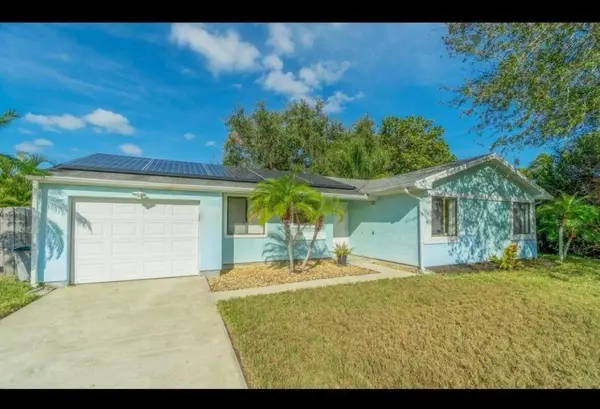 2533 SE Grand Drive, Port St Lucie, FL 34952